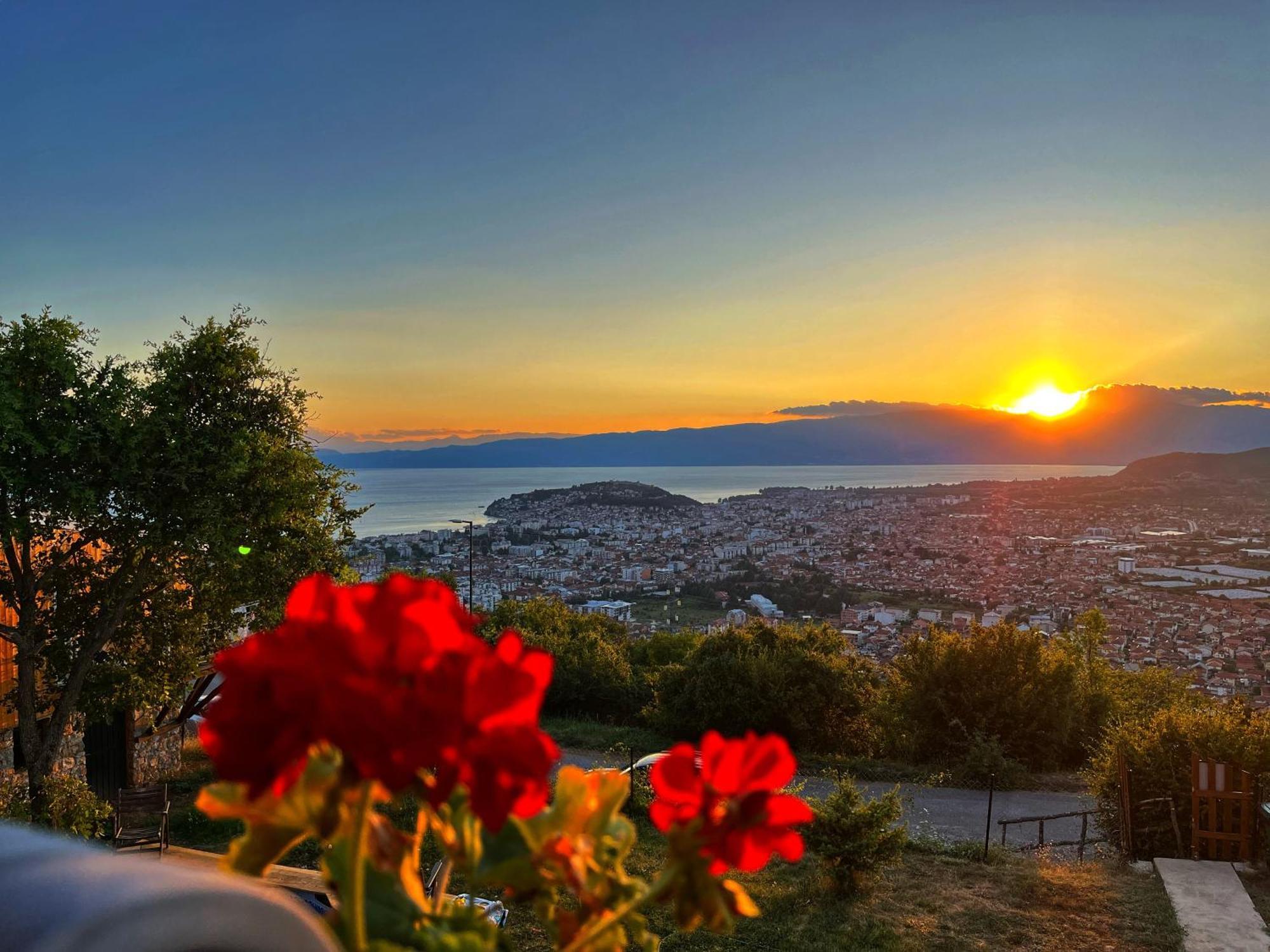 Villa & Apartments Cityview Охрид Екстериор снимка