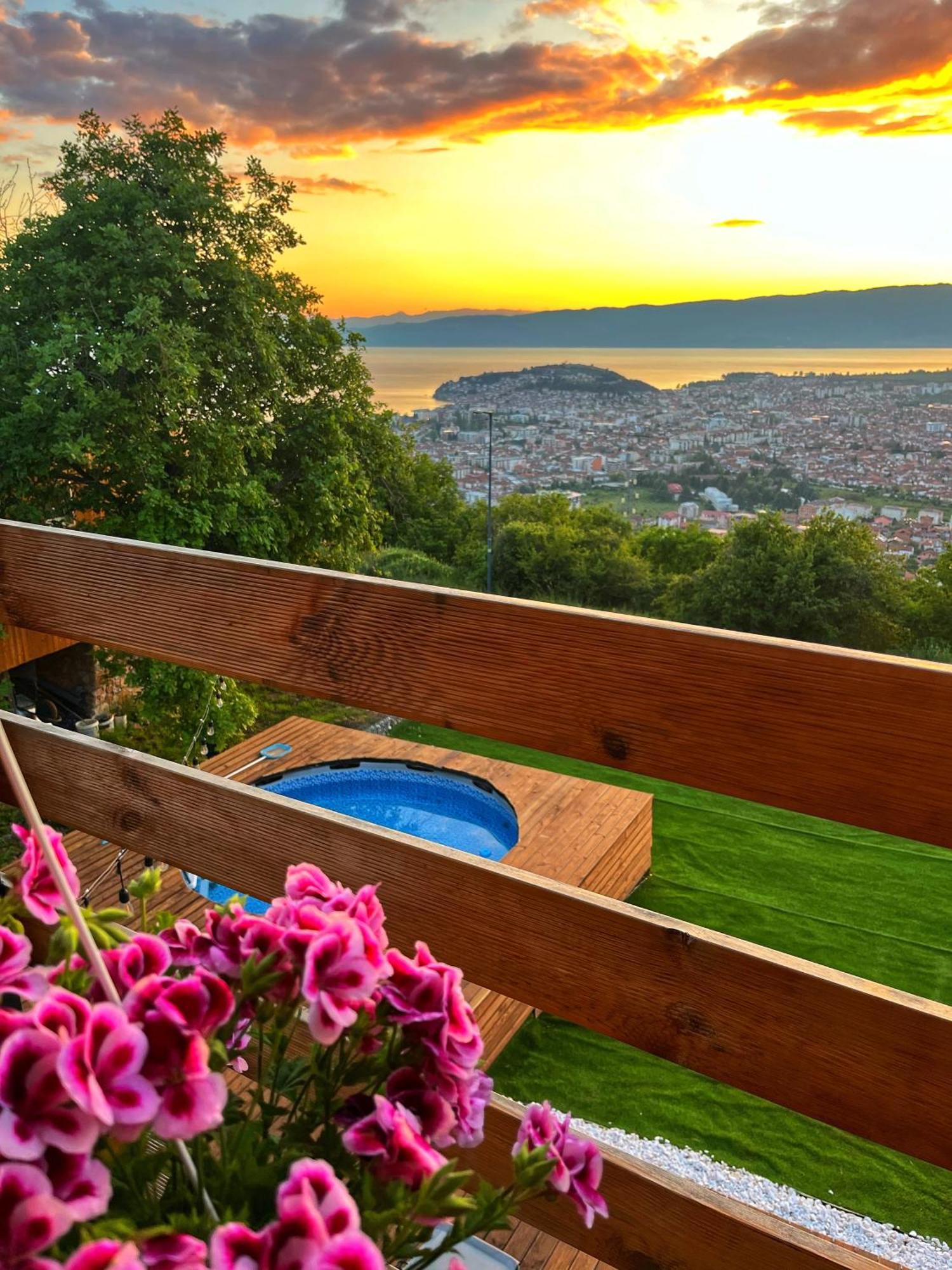 Villa & Apartments Cityview Охрид Екстериор снимка